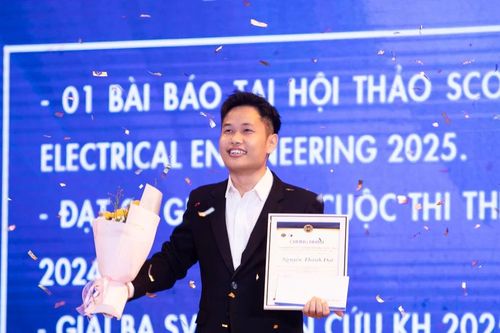 Nam sinh Khoa Cơ khí giành giải thưởng 150 triệu đồng của Trường Đại học Xây dựng Hà Nội