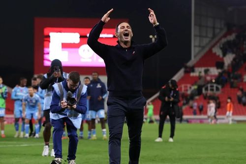 Lampard hồi sinh sự nghiệp cầm quân