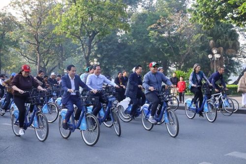 Hành trình xe đạp hữu nghị vì Hà Nội xanh lần thứ 5: Kết nối, lan tỏa tình yêu Thủ đô