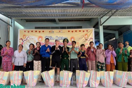 Đồn Biên phòng Đất Mũi chung tay cùng nhân dân giảm nghèo bền vững
