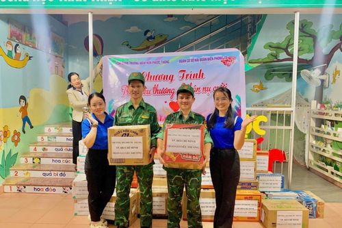 Lan tỏa tinh thần 'tương thân tương ái' đến trẻ em vùng lũ Đắk Lắk