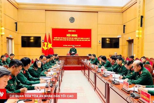 Quân khu 5 hỗ trợ dựng lại nhà ở cho dân vùng lũ