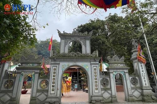 Linh thiêng Lễ giỗ Đức thánh Hoàng Mười