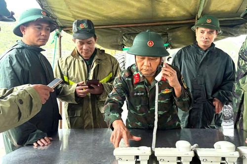 Đảm bảo mạch máu thông tin góp phần phòng chống bão và giúp dân khắc phục hậu quả mưa lũ