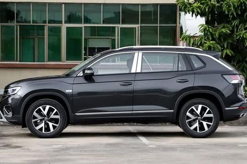 SUV hạng C công suất 220 mã lực, giá hơn 770 triệu đồng
