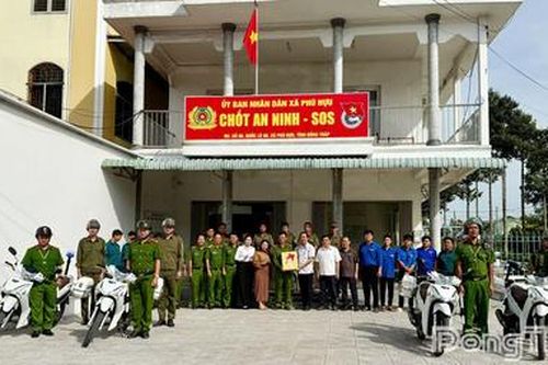 UBND xã Phú Hựu ra mắt mô hình 'Chốt an ninh - SOS'