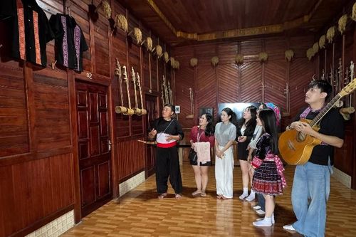 Gắn xây dựng nông thôn mới với phát triển du lịch cộng đồng