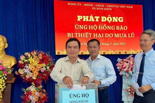Hàm Kiệm quyên góp 100 triệu, hơn 15 tấn hàng hỗ trợ các địa phương bị lũ lụt
