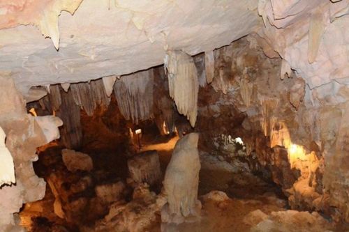 Động Vái Giời Ninh Bình: Hành trình qua 3 cõi trong lòng núi