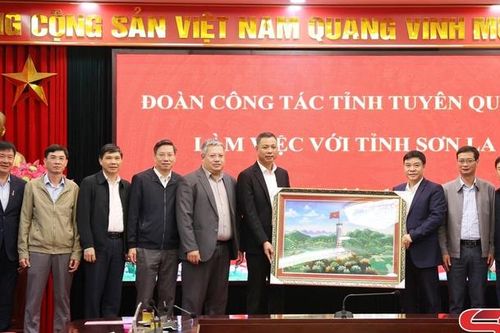 Đoàn công tác tỉnh Tuyên Quang làm việc tại tỉnh Sơn La