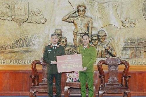 Công an TP. Hồ Chí Minh và Thanh Hóa hỗ trợ Huế khắc phục hậu quả mưa lũ