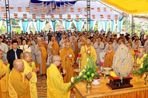 Đắk Lắk: Lễ đặt đá xây dựng chánh điện và các hạng mục chùa Trung Hòa