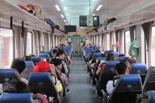 Chuẩn hóa tiêu chuẩn ghế cứng, ghế mềm theo Thông tư 33 để quản lý giá vé đường sắt