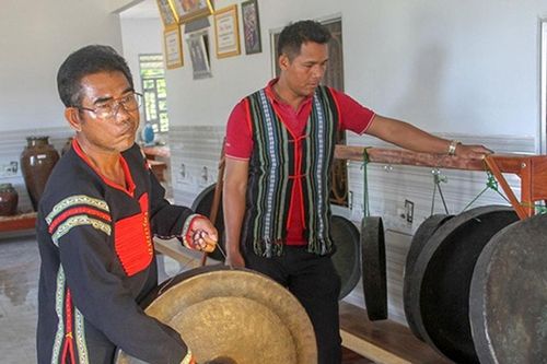 Bảo tồn văn hóa, tạo sinh kế bền vững