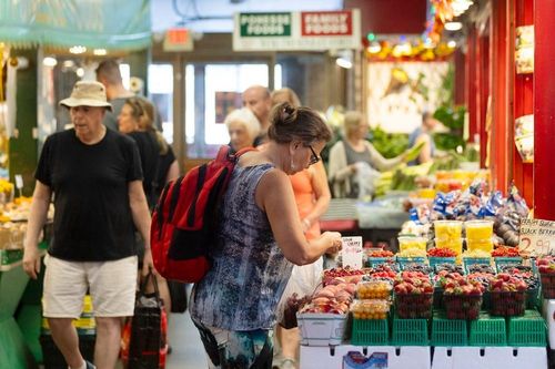 GDP Canada bất ngờ tăng 2,6% trong quý III, củng cố kỳ vọng BoC sẽ giữ nguyên lãi suất