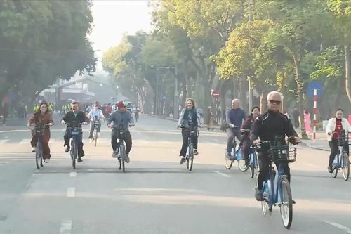 Hành trình đạp xe hữu nghị vì Hà Nội xanh
