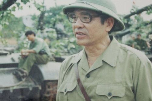 Trung tá Công an chuyên đóng vai tội phạm có bố ruột là NSƯT nhưng hiếm khán giả biết họ là cha con