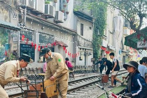 Phường Văn Miếu - Quốc Tử Giám tăng cường quản lý 'cafe đường tàu'