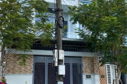 Cách hóa giải phong thủy cột điện trước cửa nhà để cuộc sống được bình an, hạnh phúc