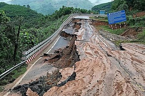 Trước 20/12, Bộ Xây dựng yêu cầu các đưn vị làm rõ nguyên nhân sạt lở, ngập úng