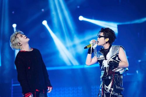 Captain Boy bị Rhyder 'đánh úp' trong mini concert đầu tiên 'Mặt chạm mặt'