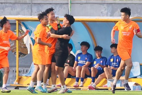 Bàn thắng quý giá mang về tấm vé vòng 1/16 cho THPT Tân Lập