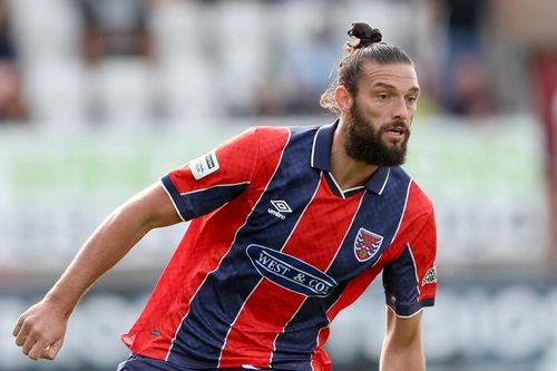 Andy Carroll gây kinh ngạc