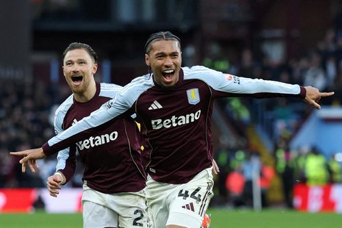 Aston Villa thắng 5 trận liền, áp sát nhóm đầu