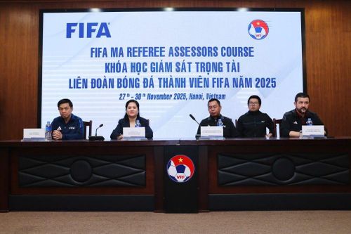 Bế mạc khóa học giám sát trọng tài LĐBĐ thành viên FIFA 2025