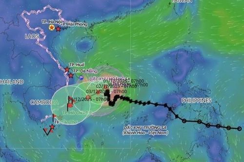 Bão số 15 lại đổi hướng di chuyển, dự báo suy yếu dần