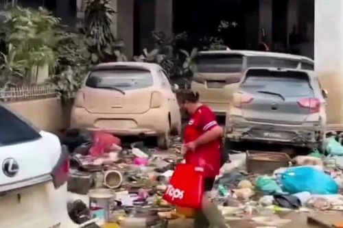 Khung cảnh tiêu điều tại Songkhla (Thái Lan) sau khi lũ rút