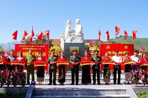 Bộ đội Biên phòng Nghệ An: Khánh thành tượng đài 'Bác Hồ với chiến sĩ Biên phòng'