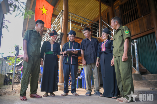Âm thầm 'cuộc chiến' trên không gian mạng ở vùng biên - Bài 3: Vững vàng 'phên giậu số'