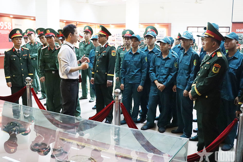 Lắng lòng tri ân Di tích nhà tù Phú Lợi