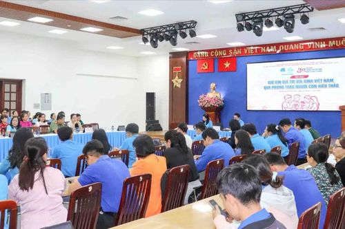 Lưu giữ giá trị gia đình qua phong trào 'Người con hiếu thảo'