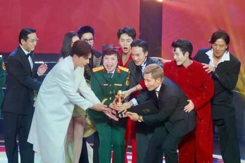 Quy trình nghiêm ngặt gửi 'Mưa đỏ' đi Oscar