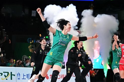 Thanh Thúy, Bích Thủy chói sáng trước ngày về nước dự SEA Games