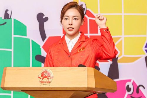 Vẻ đẹp gây sốt của nữ xạ thủ Việt Nam Phí Thanh Thảo