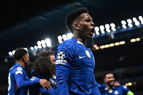 Chelsea âm thầm đua vô địch với chiều sâu và 3-0 Barcelona