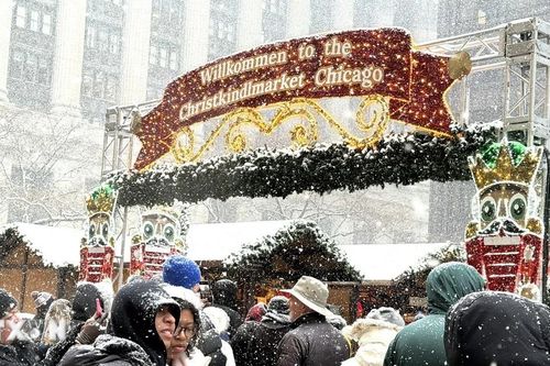 Ngắm tuyết đầu mùa tại thành phố Chicago của Mỹ