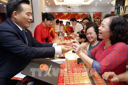 Chuyển nhượng vàng miếng có thể chịu thuế thu nhập cá nhân 0,1%
