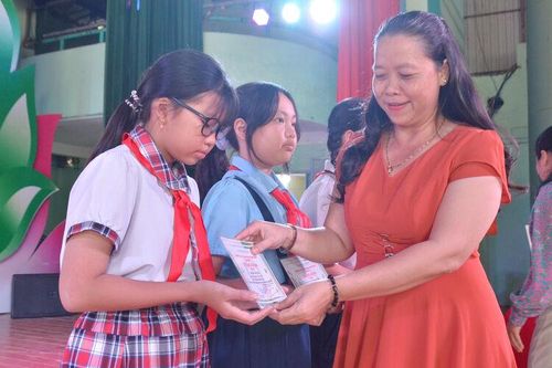 Trao giải Liên hoan Tuyên truyền măng non, búp măng xinh và Trại Sáng tác văn thơ tuổi học trò năm 2025