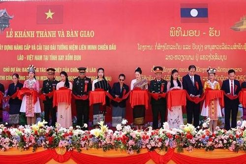 Khánh thành Đài tưởng niệm liên minh chiến đấu Lào - Việt Nam tại tỉnh Xay Sổm Bun