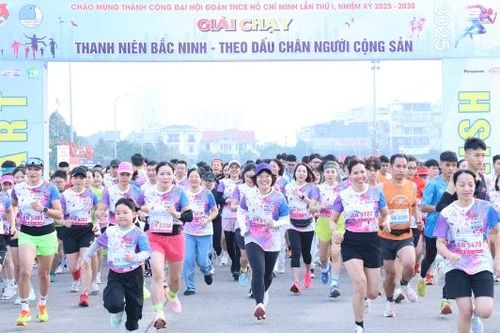 Bắc Ninh: Hơn 2 nghìn vận động viên tham gia Giải chạy thanh niên 'Theo dấu chân người cộng sản'