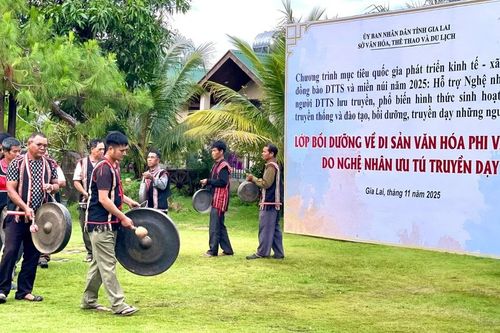 Chuyện những người tiếp lửa di sản