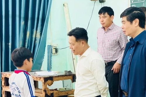 Thứ trưởng Bộ Giáo dục và Đào tạo Lê Quân: Tập trung khắc phục thiệt hại nhanh nhất để sớm ổn định việc dạy và học