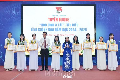 Tuyên dương 67 'Học sinh 3 tốt', 'Học sinh 3 rèn luyện' cấp tỉnh