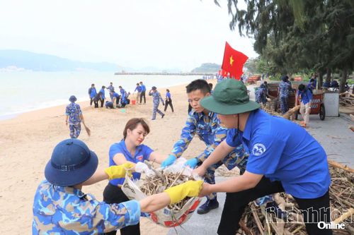 Tuổi trẻ góp sức khắc phục hậu quả thiên tai