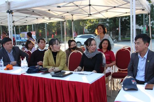 Tổng duyệt chương trình mít tinh và đêm nhạc hưởng ứng 35 năm Việt Nam ứng phó với HIV/AIDS