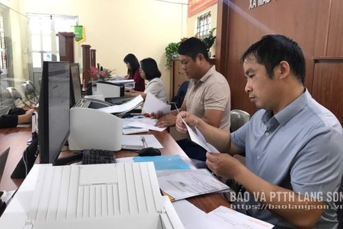 Ấm lòng cán bộ sau sáp nhập